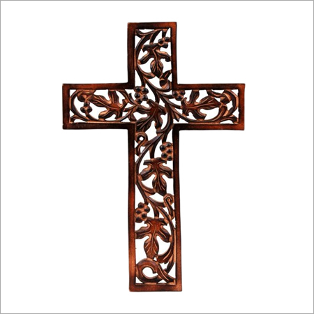 हाथ से तराशी गई फ्रीटवर्क लकड़ी की क्रॉस वॉल डेकोर परिपूर्ण है