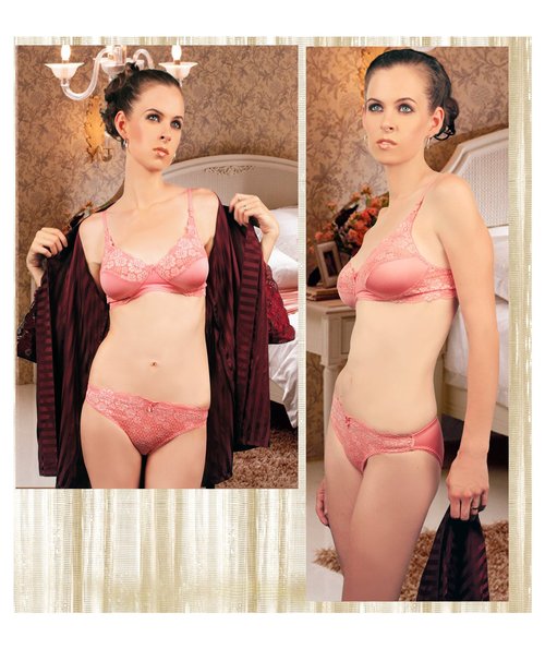 महिलाओं की पैंटी (ब्राइडल सेट)