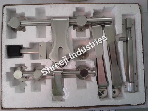 स्टेनलेस स्टील डोर किट का साइज़: 4-10 इंच