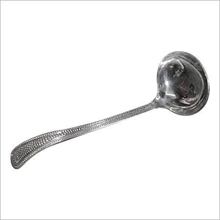सर्विंग सिल्वर चम्मच