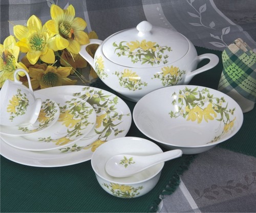 बोन चाइना पोर्सलेना कॉस्टना