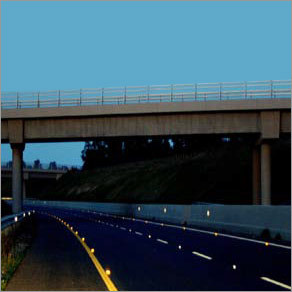 परावर्तक सड़क चिन्ह