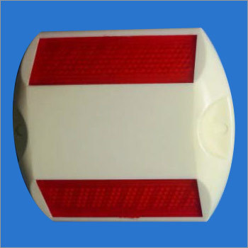 परावर्तक सड़क चिन्ह