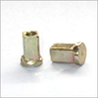 ऑटोमोटिव इन्सर्ट नट्स