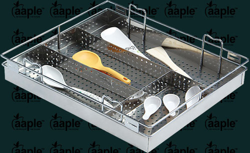 छिद्रित कटलरी की टोकरी