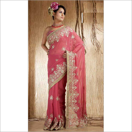 हाथ से कढ़ाई की गई साड़ियाँ