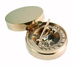 आकर्षक डिज़ाइन ब्रास पॉकेट सनडायल