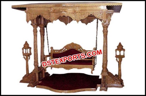 Royal Indian Wedding Jhula at Best Price in Patiala | D. S. T. Exports