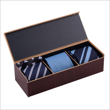 टाई का उपहार बॉक्स