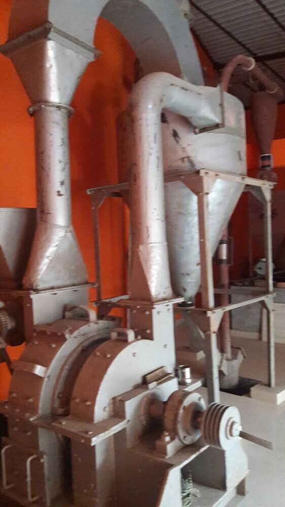 Chana Grinding Machine - Color: Green