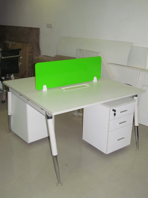 मॉड्यूलर वर्कस्टेशन