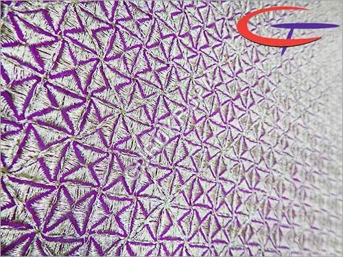 कढ़ाई के धागे का काम करने वाले कपड़े