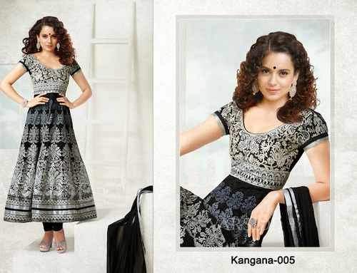 लंबे सूट