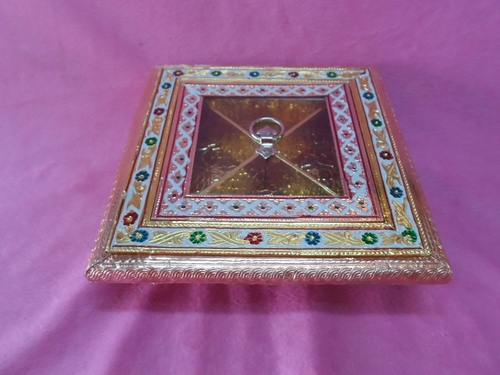 GOLDEN MINA GLASS DRYFRUIT BOX