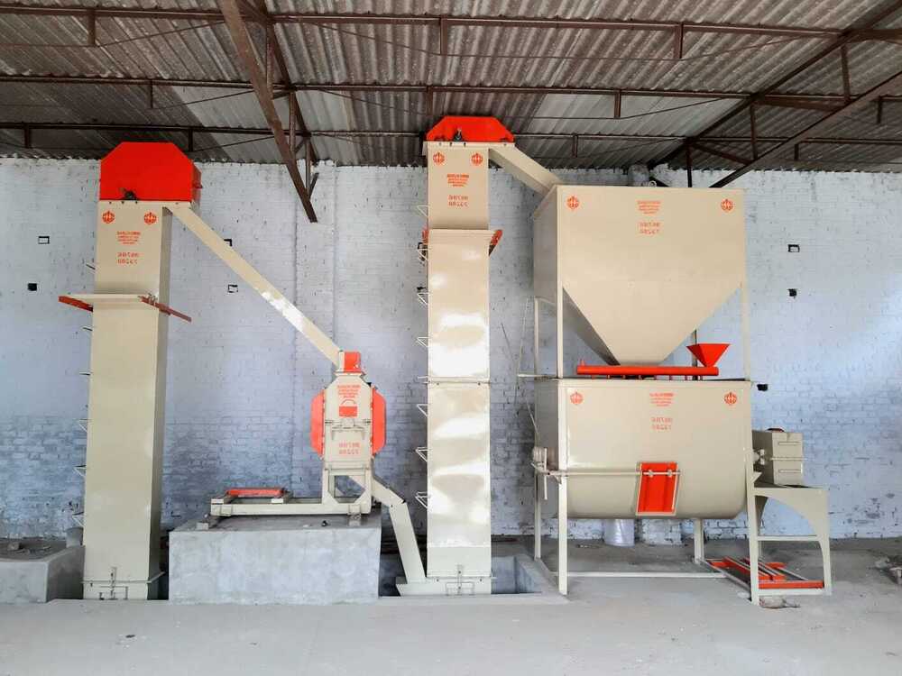 Semi Automatic Poultry Feed Plant - Automatic Grade: Semi-Automatic