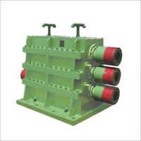 स्पीड वृद्धि करने वाला कंबिनेशन पिनियन स्टैंड