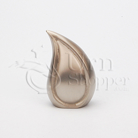 सिल्वर टियरड्रॉप ब्रश प्यूटर टोकन श्मशान कलश