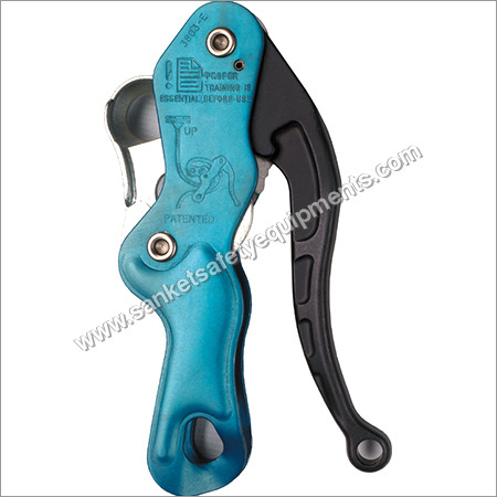 रोप क्लाइम्बिंग गियर