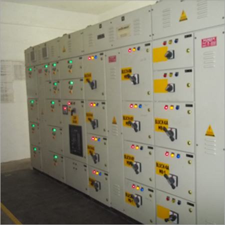 मुख्य एलटी पैनल