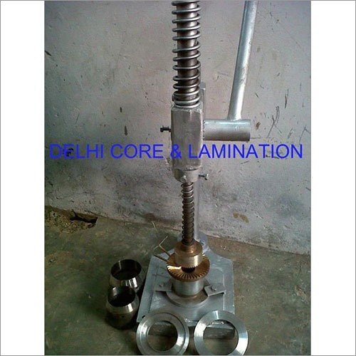 पेपर केक कप बनाने की मशीन