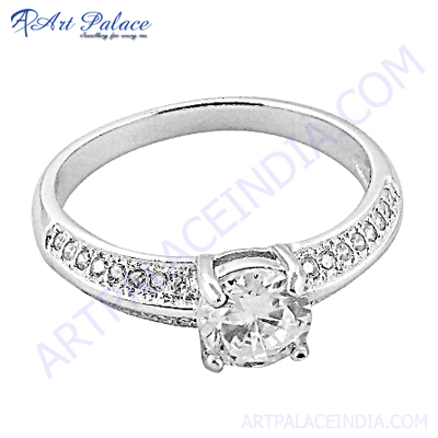 स्टाइलिश क्यूबिक जिरकोनिया सिल्वर रिंग