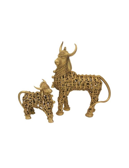 ब्रॉन्ज बस्तर कला - कटवर्क गाय
