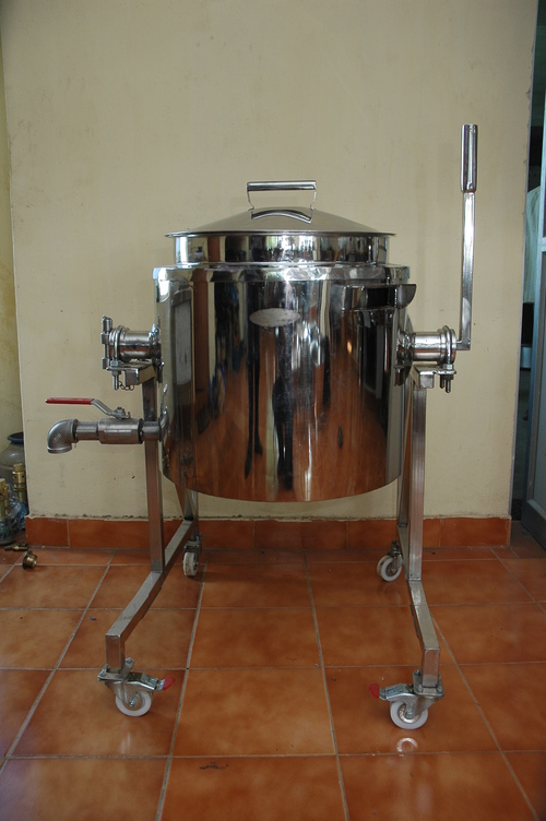 झुका हुआ चावल उबालने वाला