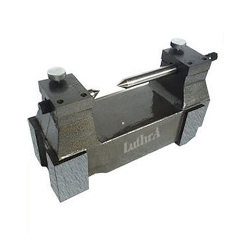 यूनिवर्सल बेंच सेंटर