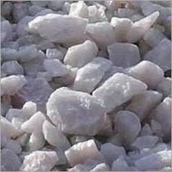 गुलाब क्वार्ट्ज लंप्स