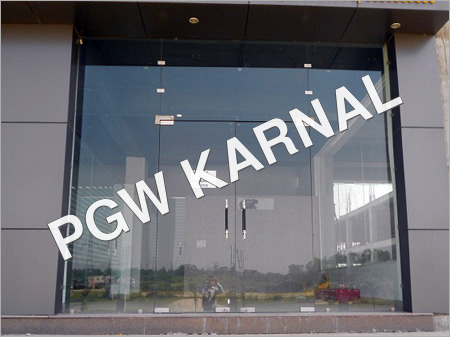 डिजाइनर कड़ा गिलास