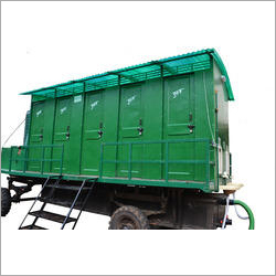 डिजाइनर ट्रेलर माउंटेड मोबाइल टॉयलेट वैन