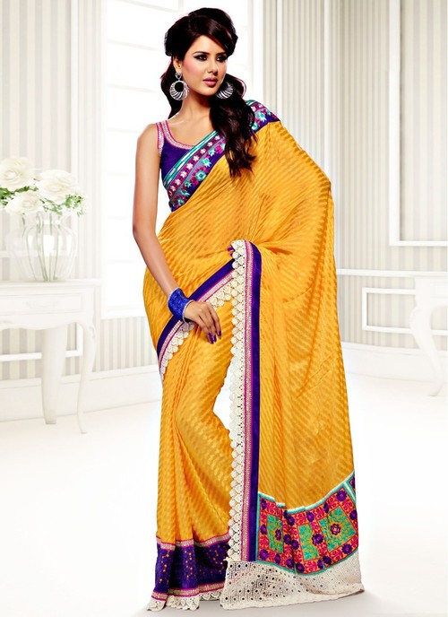 जैक्वार्ड साड़ियाँ