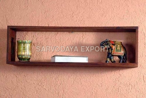 लकड़ी की दीवार की रैकें