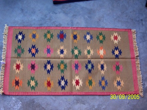 Floor Rugs Back Material: Canvas Latex