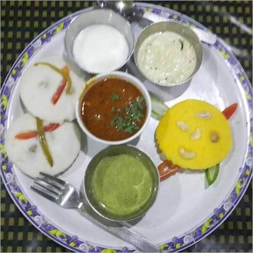 फूड कैटरिंग सेवाएँ