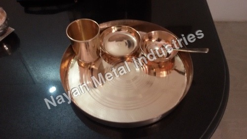 ब्रॉंज डिनर सेट
