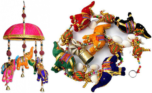लटकते घंटियाँ (भगवान गणेश, जानवर, पक्षियों आदि के साथ)