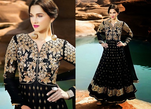 अद्भुत काला सूट