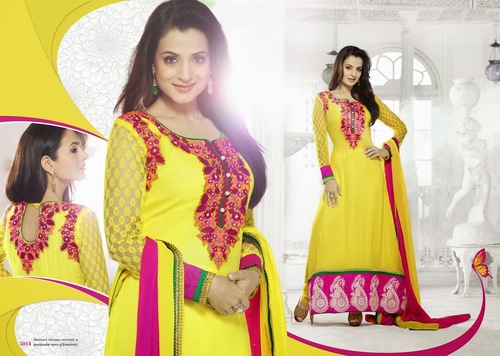 सुंदर डिजाइनर सूट