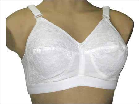 डिजाइनर लेडीज अंडरगारमेंट