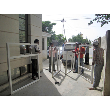 UPVC फोल्डिंग स्लाइडिंग दरवाजे