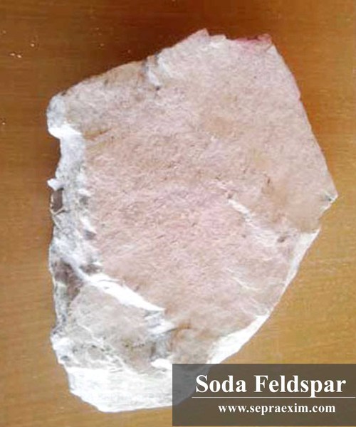 सोडा फेल्डस्पार