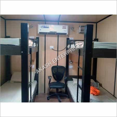 व्हाइट 4 मेन अकोमोडेशन केबिन
