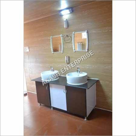 क्रीम पोर्टेबल मॉड्यूलर सैनिटेशन सिस्टम