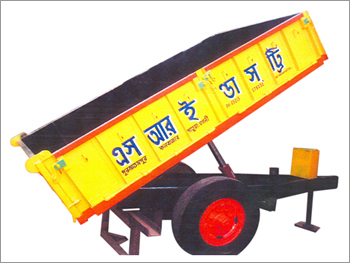 मुक्त ट्रेक्टर ट्रेलर्स