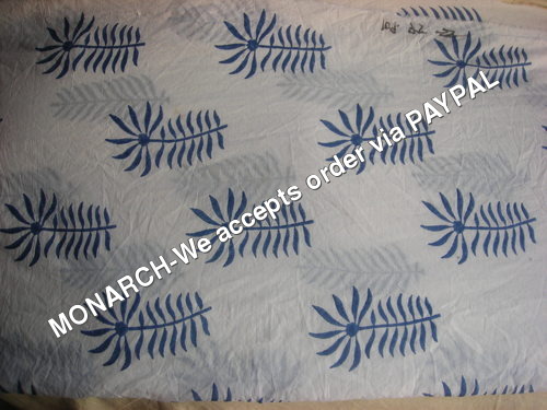 नीली पत्ती वाला सूती कपड़ा