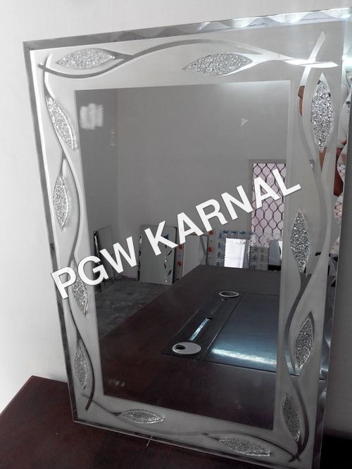 डिजाइनर बेवेल्ड ग्लास