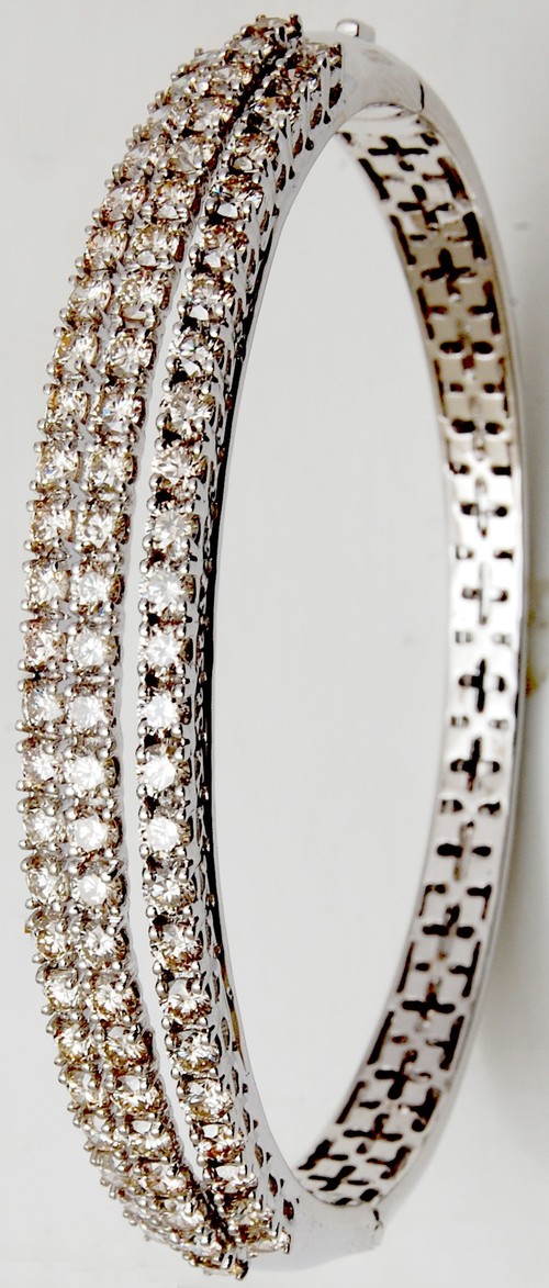 White Gold Diamond Bangle - Copper Alloy, Coral and Crystal Design | Anti-Allergy for Women, Perfect for Gifts and Parties