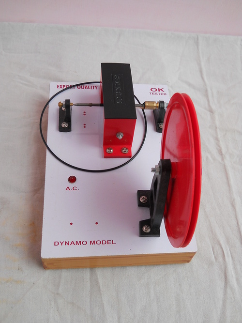 Dynmo Model - Stainless Steel & Wood, 1-5 kg | Laboratory Demonstration of AC Generation with Adjustable Light Brightness