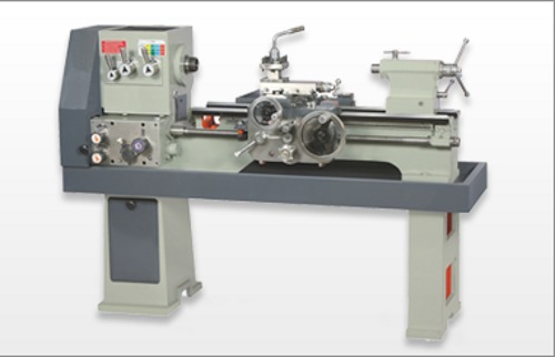 light-duty-all-geared-lathe-machine
